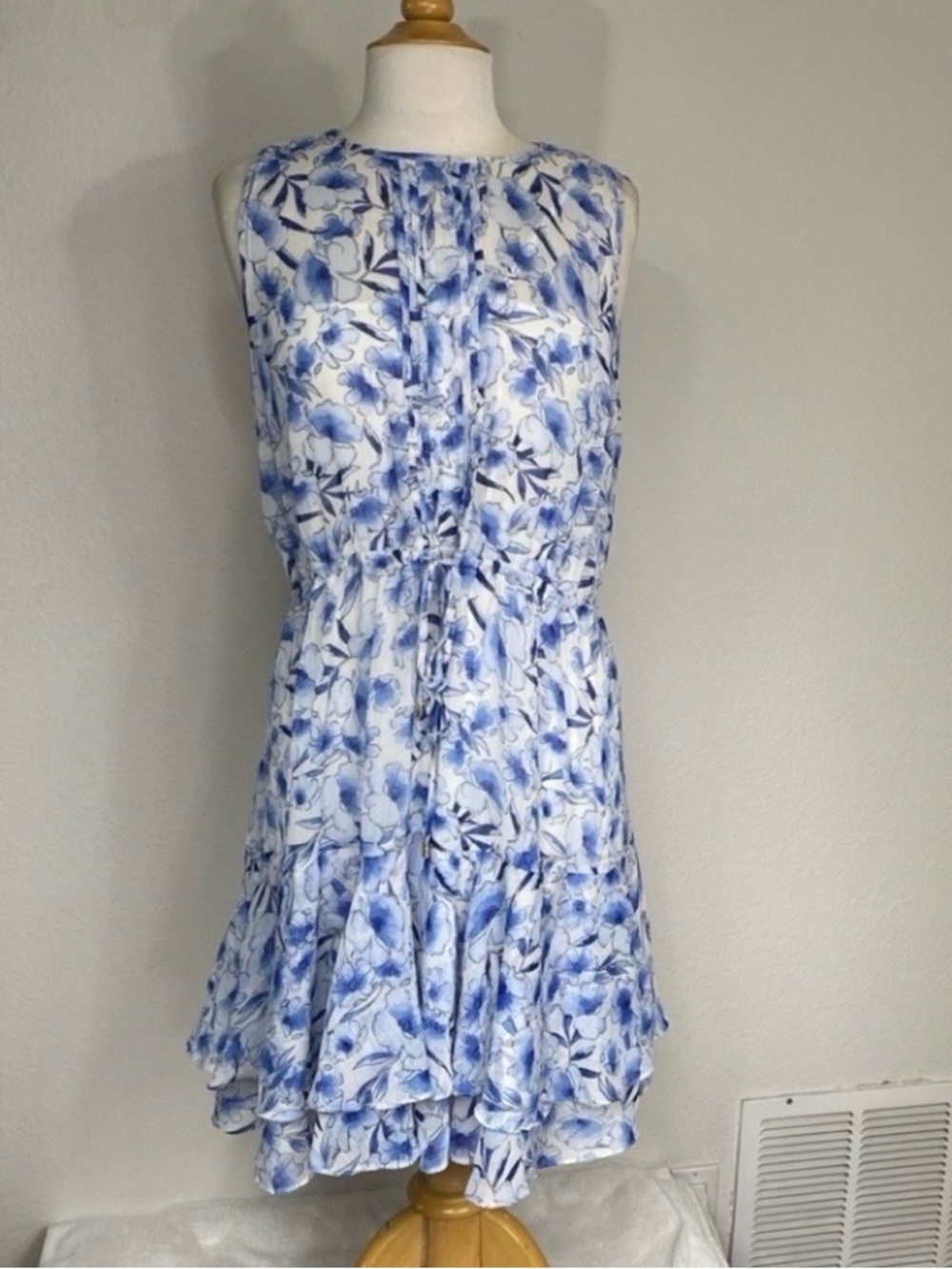 Tommy Hilfiger Women's Blue White Floral Chiffon Dress Size 14 Coastal Preppy